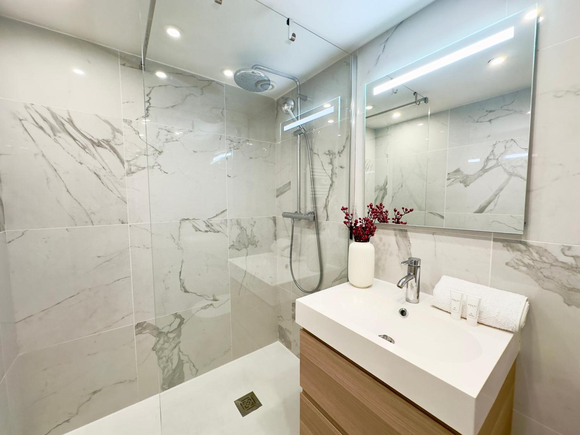 Luxueux 3 Pieces 80M2 - 2Ch - 2 Sdb - 1Mn Beach Croisette Канны Экстерьер фото